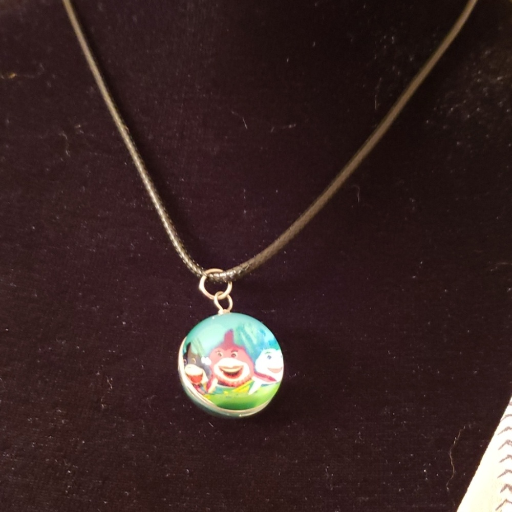 🦈Baby Shark Dble Sided Globe Necklace - Picture 1 of 6